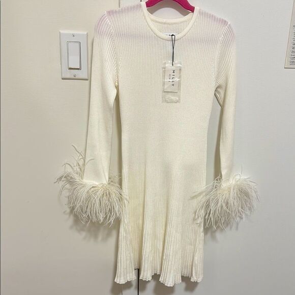 NWT Milly Minis Girls’ Off White Fit & Flare Feather Sleeve Knit Dress. Size 12. - Picture 1 of 9